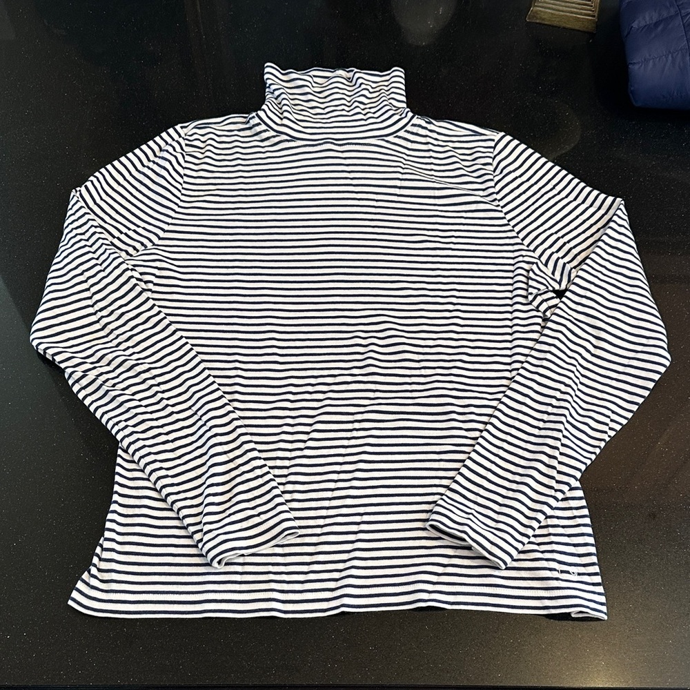 Vineyard Vines Black and White Striped Turtleneck Sweater (Size: Women’s Large)